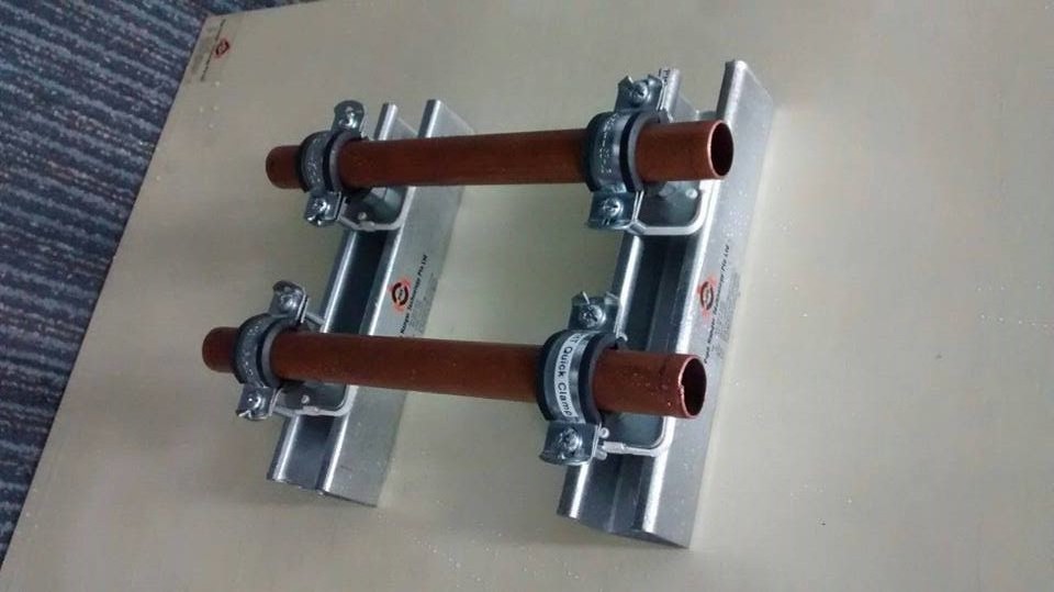 Wholesale heavy duty steel wall mount pipe clamps pipe hanger for 1/2 3 inch water pipe