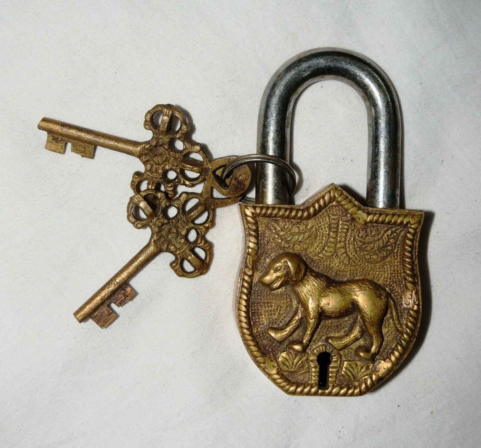 Hot Selling Best Quality Dog Print Embossed Locks Padlock Keys Vintage Style Lock With 2 Keys Working Condition Locks skull face