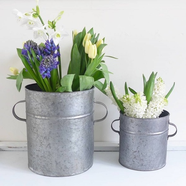 Hot selling Customized handmade Home Indoor Decoration Flower Pots Galvanized Metal Hanging Mounted Wall Planter