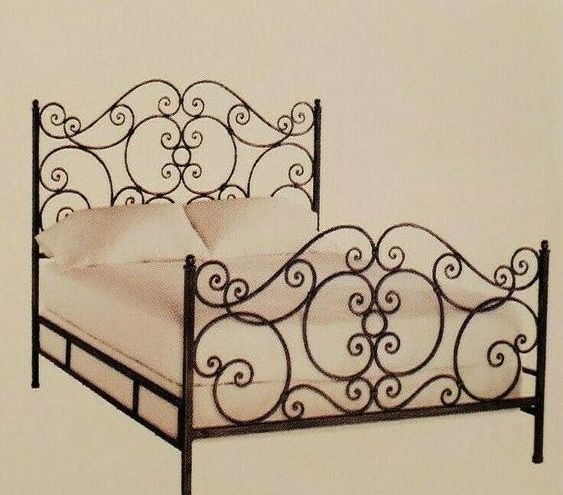 Retro Popular King Size Bed Iron Bedroom Furniture Hotel Luxury Gold Frame 1.8m Double Simple Design Bed Frame Hotel Metal Bed