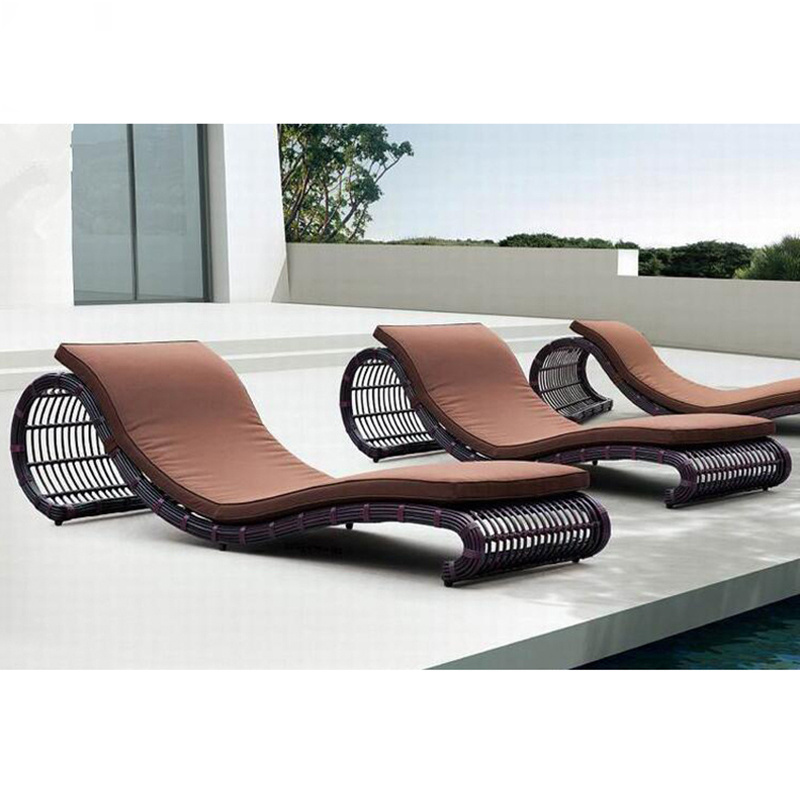 Modern design rattan sun lounger chaise furniture swimming pool outdoor lounge chairs