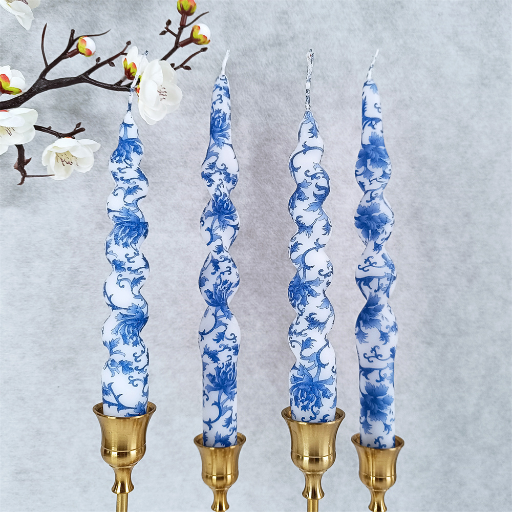 OEM/ODM Custom Painted Spiral Taper Candles Chinese Traditional Blue and White Pattern Twist Candle Dinner Floral Stick Candles