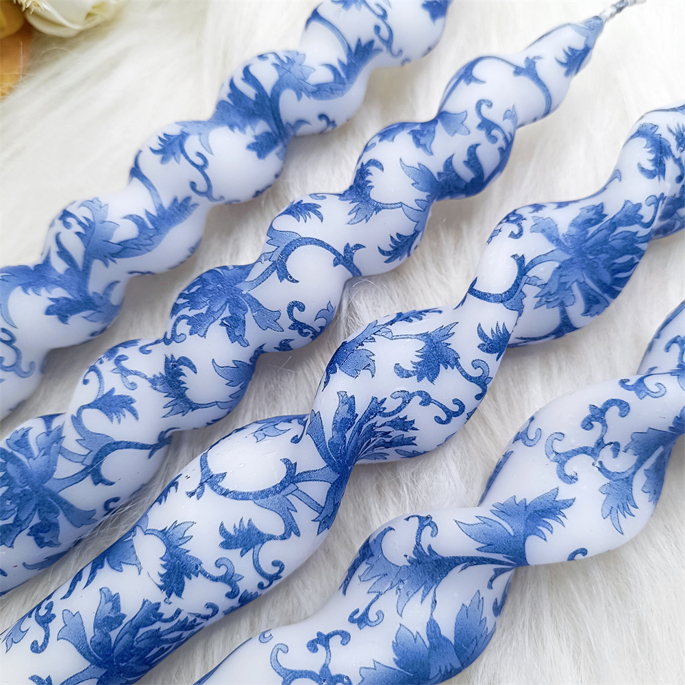 OEM/ODM Custom Painted Spiral Taper Candles Chinese Traditional Blue and White Pattern Twist Candle Dinner Floral Stick Candles