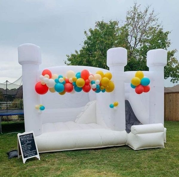 Adults all white wedding bounce house with EN14960 certified for wedding parties from China inflatable factory