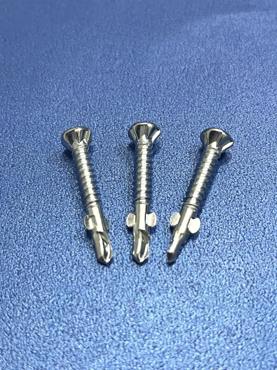 Vietnam Top One 12mm Length High Quality Vietnam Metric Drywall Screws 3.5x25 Black Fasteners Self-Drilling Fine Thread