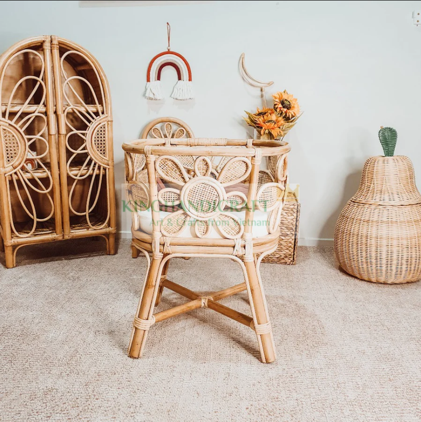 Charming daisy flower rattan crib for doll kids playing handcrafted wicker bassinet doll furniture and accessories