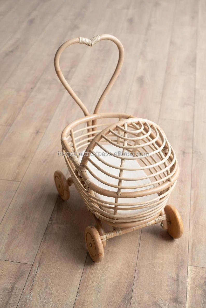 Wholesale Rattan Trolley Natural Handmade Doll Baby Strollers Baby stroller with car seat