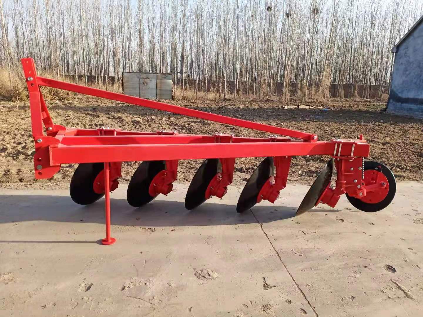 Brand new hot sales tractor 3 discs plow disc plough for sales Agricultural Equipment 3 Disc Plow Tractor Moldboard Plow