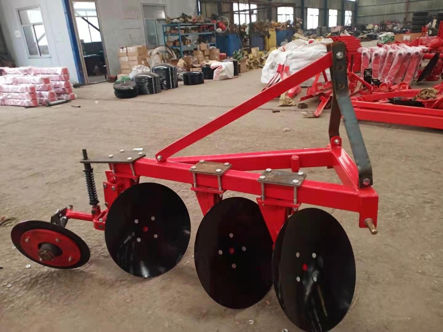 Brand new hot sales tractor 3 discs plow disc plough for sales Agricultural Equipment 3 Disc Plow Tractor Moldboard Plow