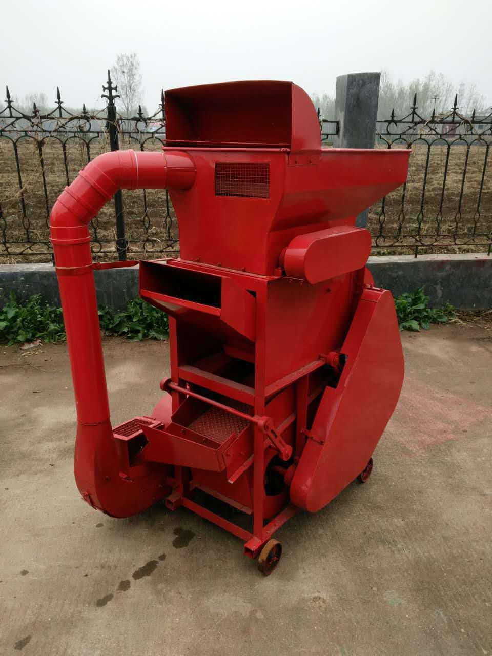 Hot Sale groundnuts multifunction agriculture peanut sheller machine peanut peeling machine small peanut sheller