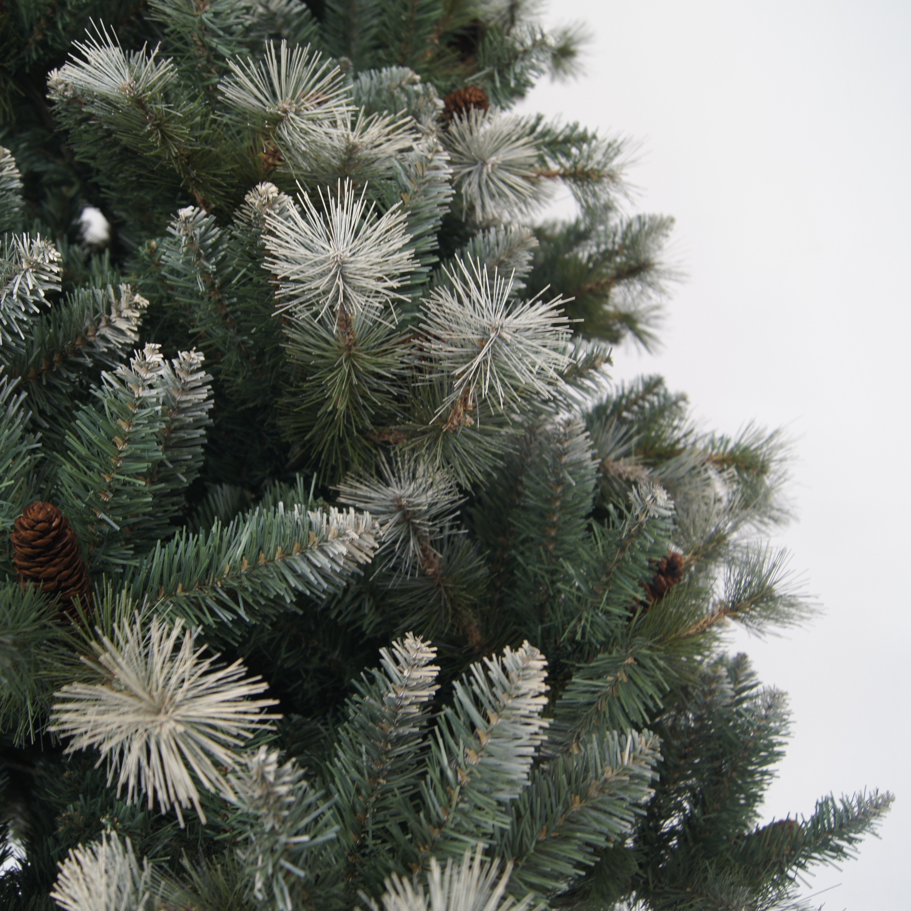 Very Nice Flocking Leaf tip spray white Pine needle for Christmas tree