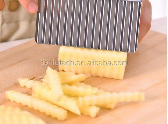 Stainless Steel Crinkle Cut Knife Potato Chip Cutter with Wavy Blade Cutter