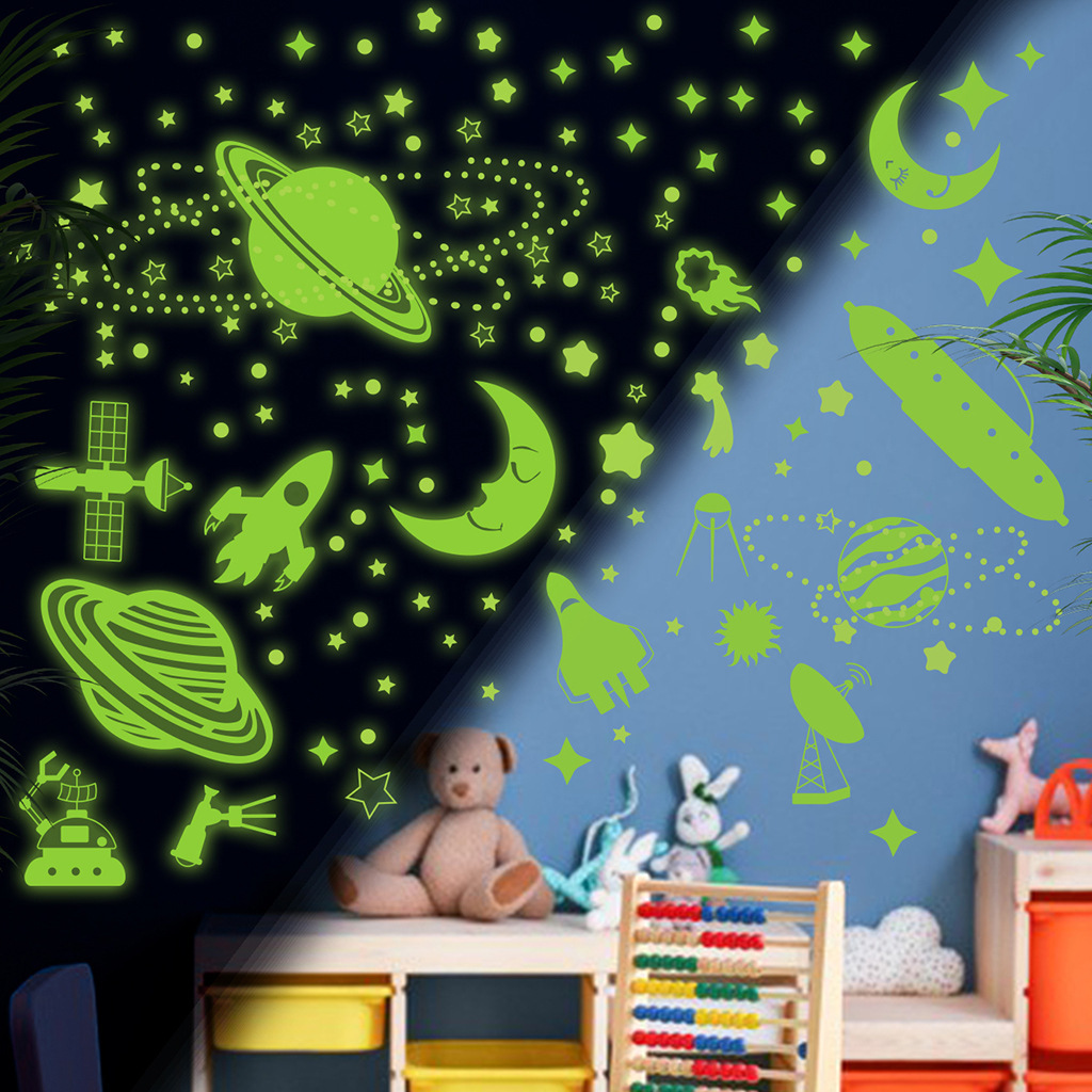 Custom wholesale 435 pcs Moon Star Home For Kids Room Decoration Glow in Dark Wall Sticker