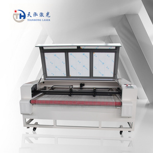 Auto Feeding Fabric Cloth Co2 Laser Cutting Machine Dual Laser heads 1810