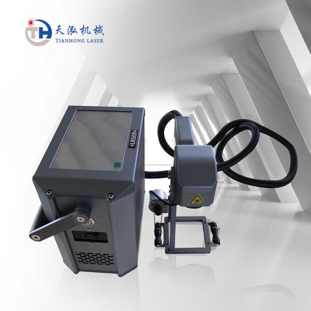 Hand Held 20W 30W 50W Fiber Laser Marking Machine For Engraving  Stainless Steel Aluminum Plastic