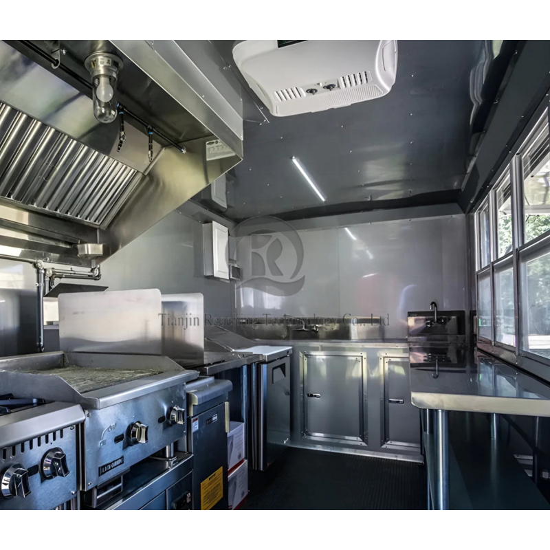 Small Size Mini Food Truck Mobile Airstream Food Truck Made of Stainless Steel for Train or Sale in the United States