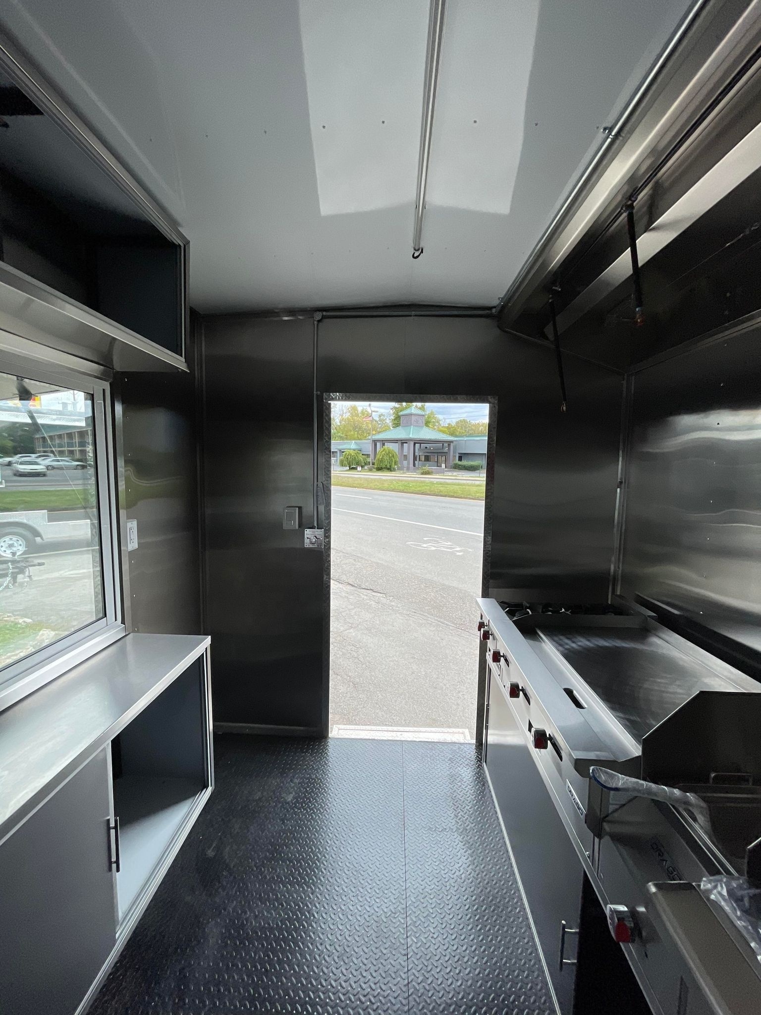 Food Track Mobile Kitchen Catering Trailer Tea Bar Coffee Truck Airstream Fast Food Trailer