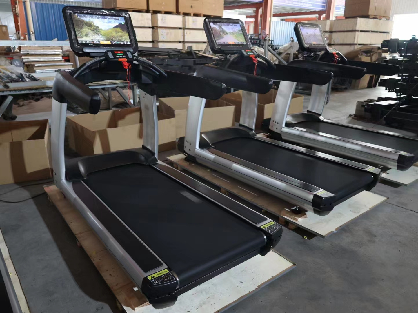 Professional Indoor Gym Running Machine Commercial Treadmill