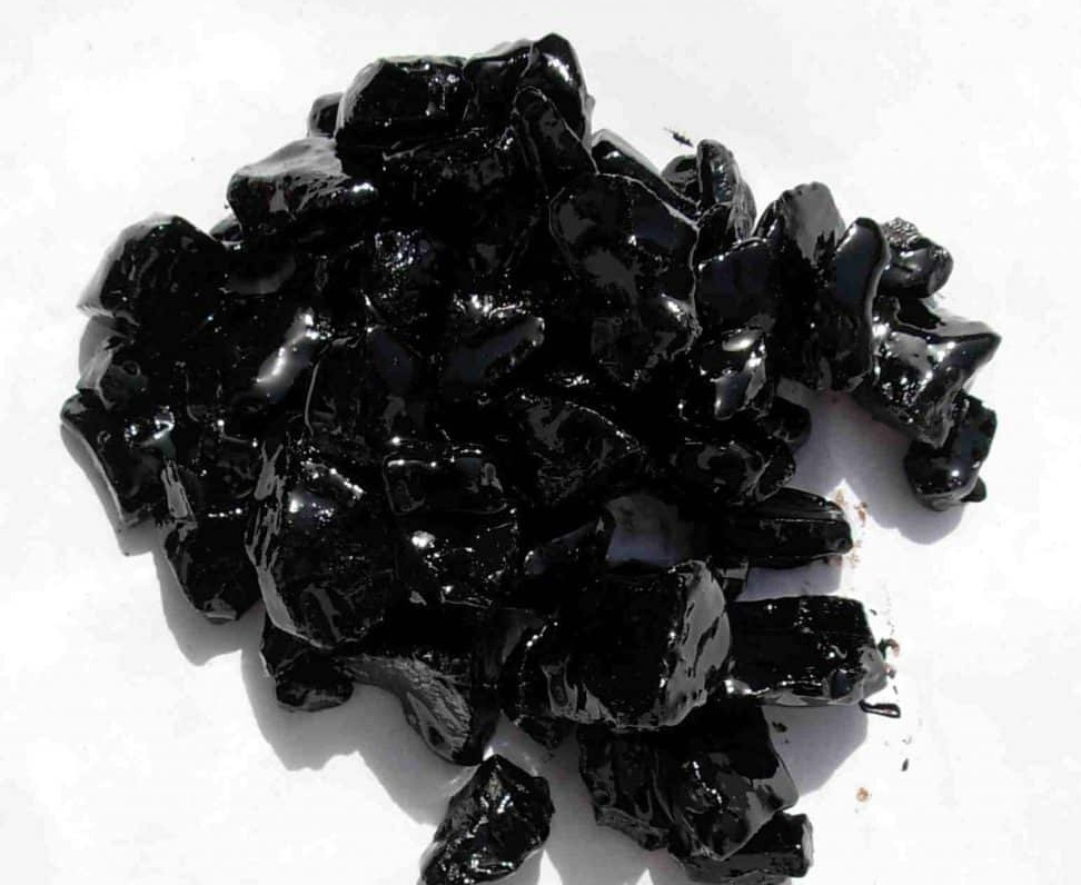 high quality good price selected coal tar pitch The factory sells asphalt at high prices