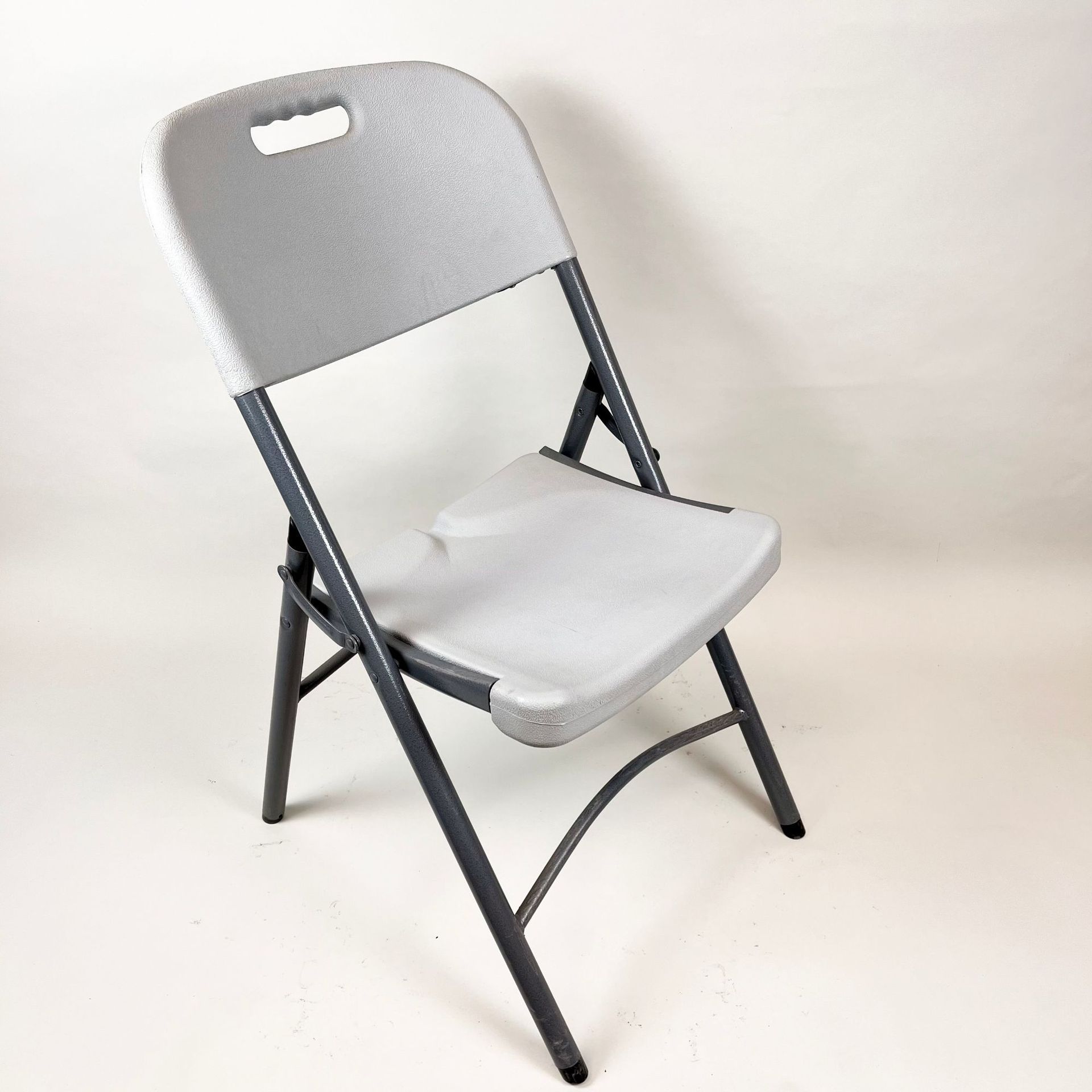 Garden  White Foldable Chairs Camping Wholesale Plastic for Events Lightweight Folding Plastic Chairs and Tables