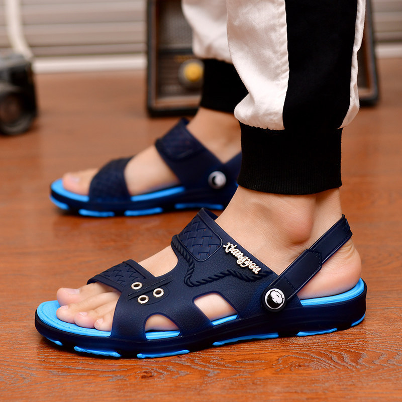 Hot wholesale new summer men's sandals large size flat shoes men's beach flip-flop slippers