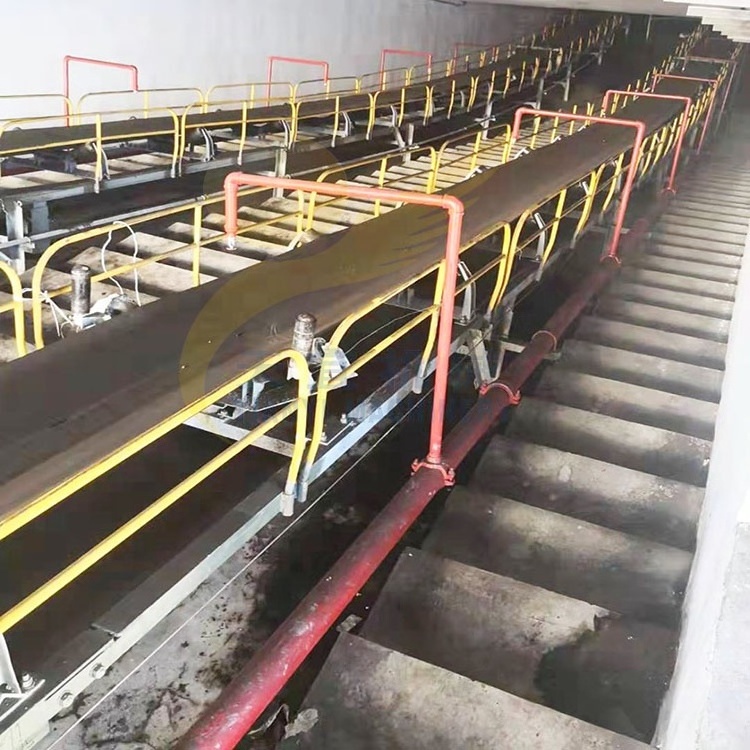 Rubber Belt Conveyor for Long Distance Horizontal or Inclined Conveying Equipment