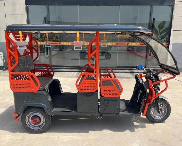 2024 China Best Selling Tuk Tuk Taxi 1500w Motor electric Tricycle for Sale 3 wheel motorcycle for taxi with low price