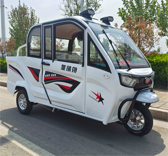 China Motor high powerful motorized tricycles gasoline 200cc passenger tricycle with open closed body cargo box