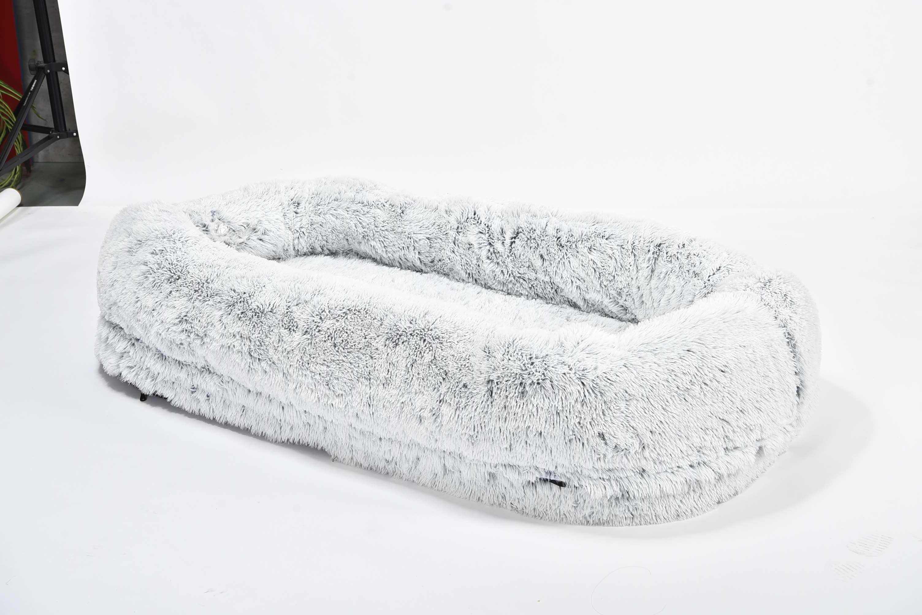 Popular Fluffy Plush Donut XXL Extra Large 185Cm Giant Human Size Dog Bed With Competitive Price