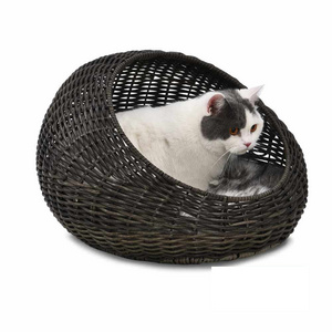 Premium Natural Water Hyacinth Pet House Article Rattan Woven Cat Bed With Plush Pillow