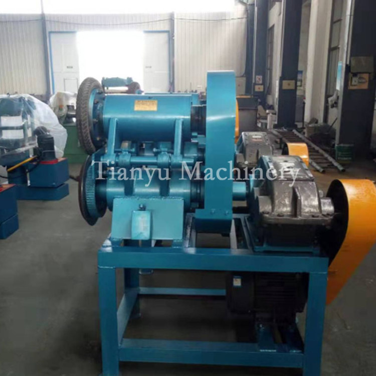 Truck Tire Recycling Equipment Waste Tire Rubber Strip Cutting Machine/ Whole Tire Strip Cutter