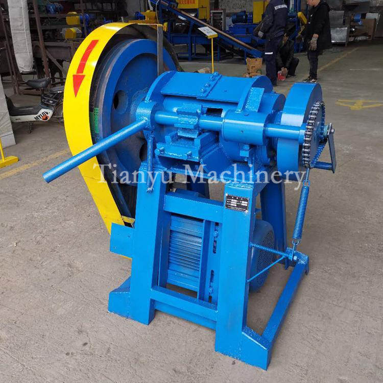 Rubber Tire Slice Cutting Machine Waste Tire Strip Cutter Tire Blocks Cutter Recycling Device