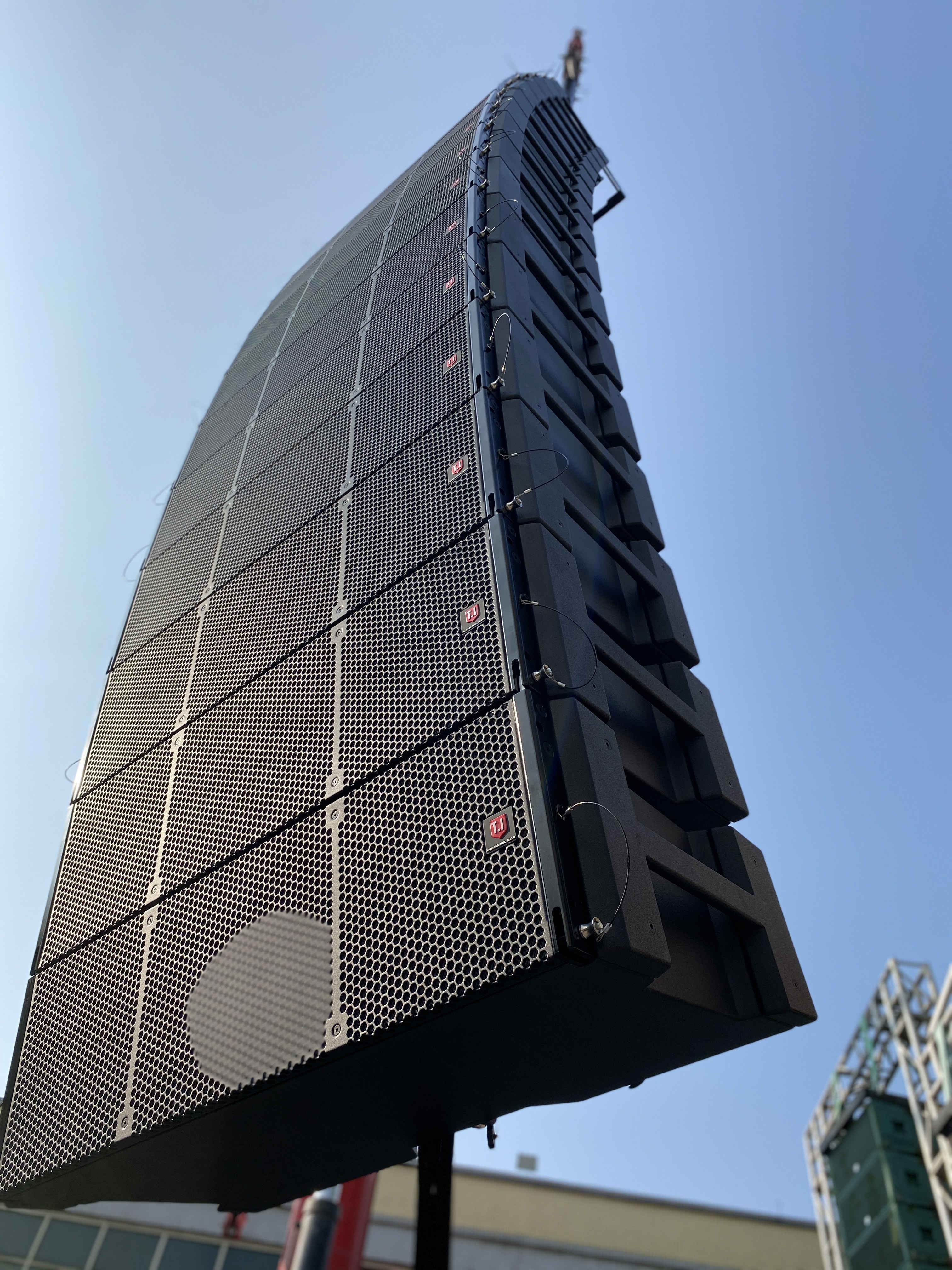 double 12 inch line array  MAX212 sound system 2000w(RMS)4000(PEAK) live show big event  speakers