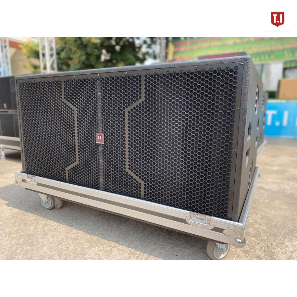 LA218 dual 18 inch bass speaker the biggest subwoofer also it is excellent system tasso line array aluminum line array speaker r