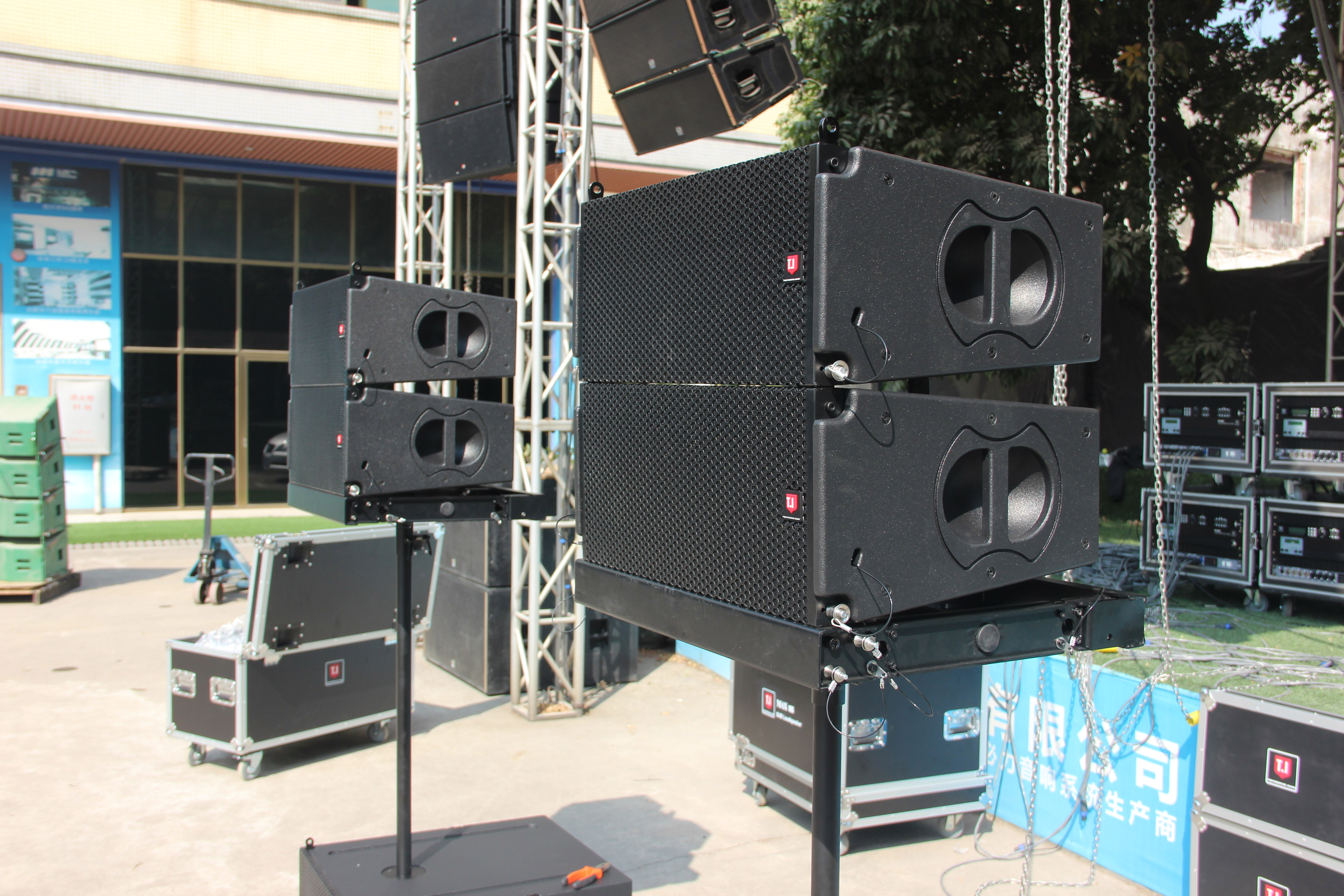 Line array system speakers waterproof MAX6 dual 6 inch indoor and outdoor professional acoustic line array speakers