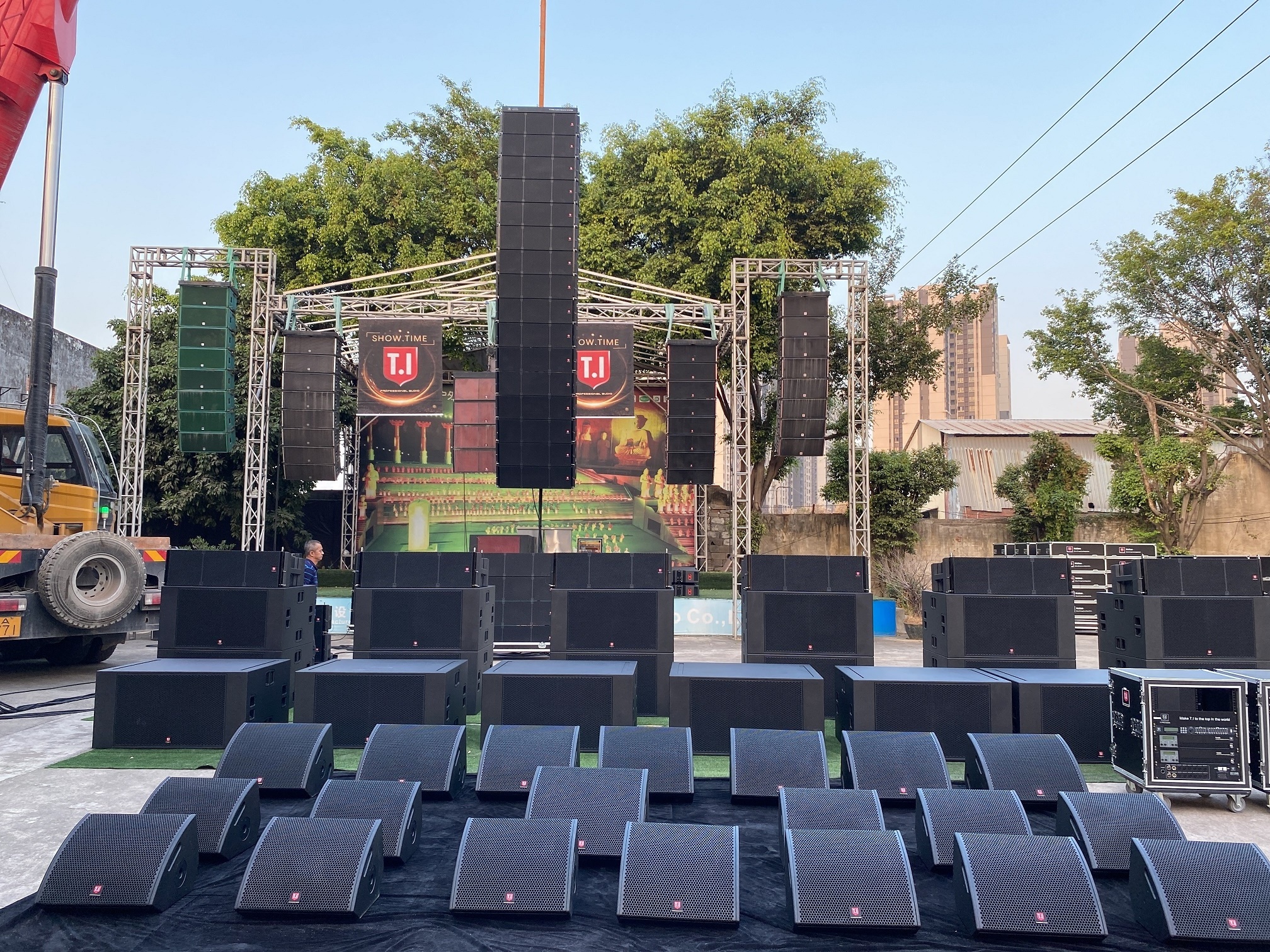 High-end waterproof passive line array system dual 12 inch three way concert sound system speakers