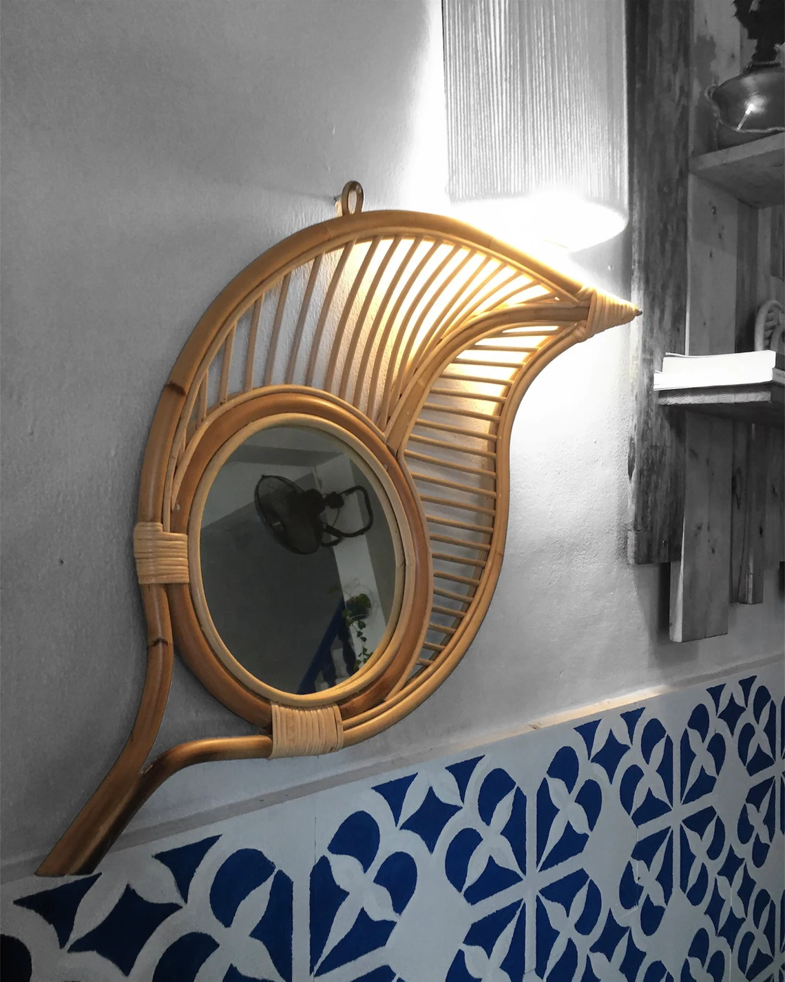 Decorative Hanging Mirror Rattan Sunflower Circular Wall Mirror Decor Wicker Mirrors Made In Vietnam