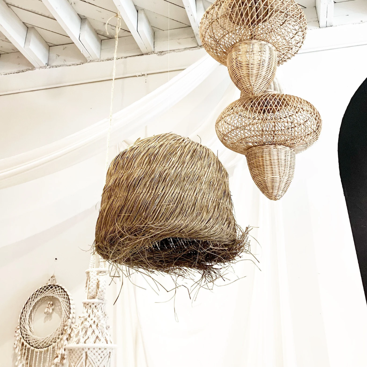 BEST SELLER Boho Style Vietnam Handmade Seagrass Ceiling Hanging Pendant Light with Fringes