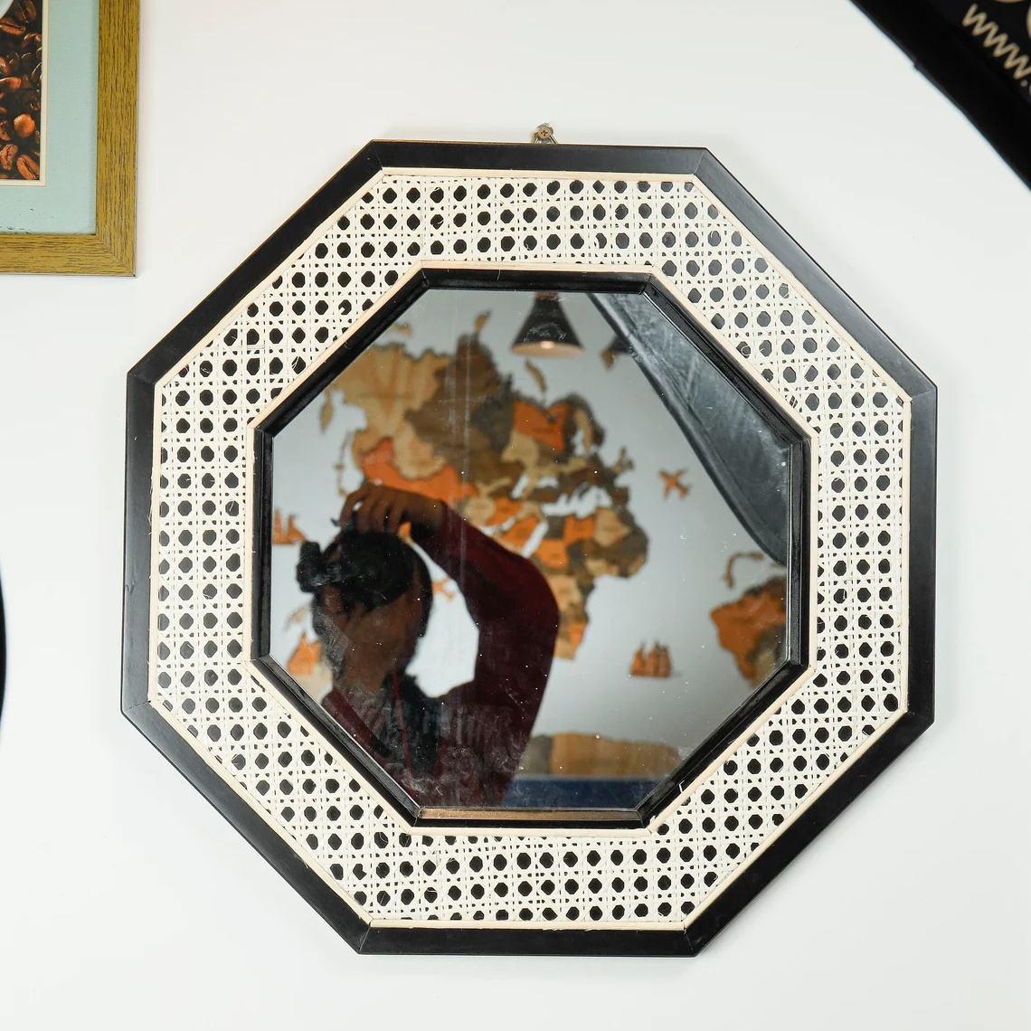 NEW ARRIVAL Wall Hanging 100% Handmade Round mirror with dark rattan border for wall decoration / GK20 made in Viet Nam