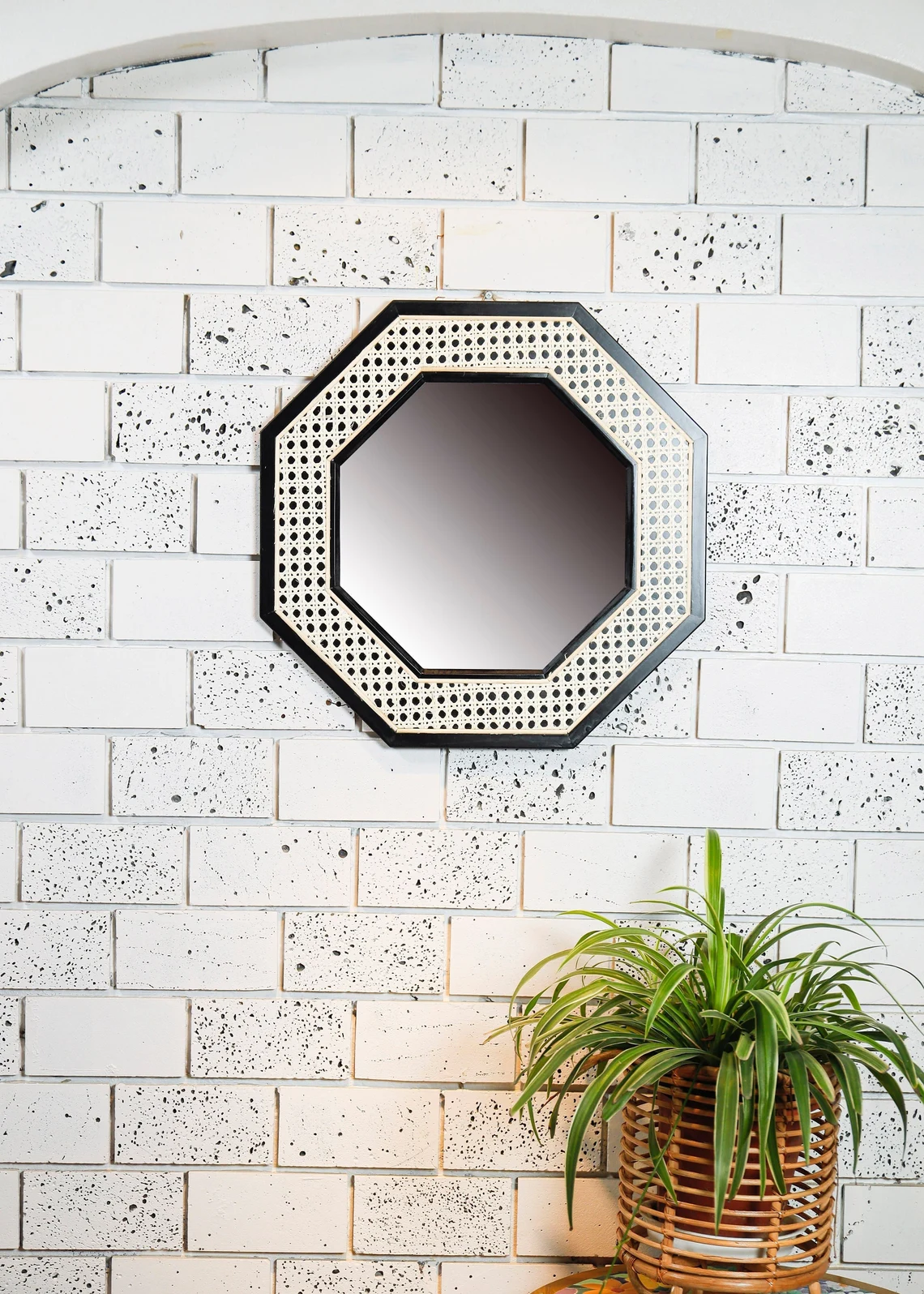 NEW ARRIVAL Wall Hanging 100% Handmade Round mirror with dark rattan border for wall decoration / GK20 made in Viet Nam