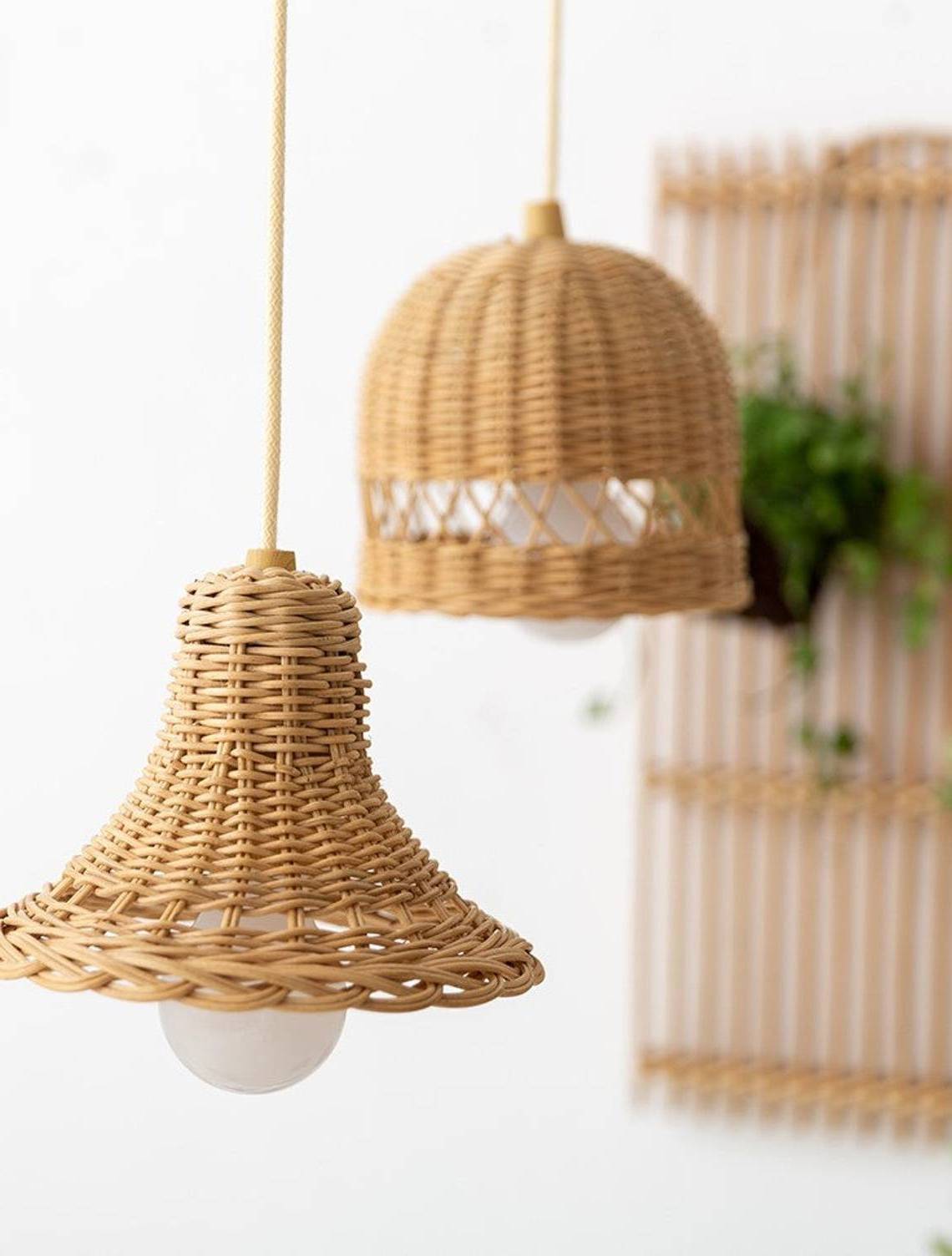 NEW PRODUCTS High Quality Small Rattan Pendant Light with Battery Operated Pull Cord LED Bulb Garden Decoration