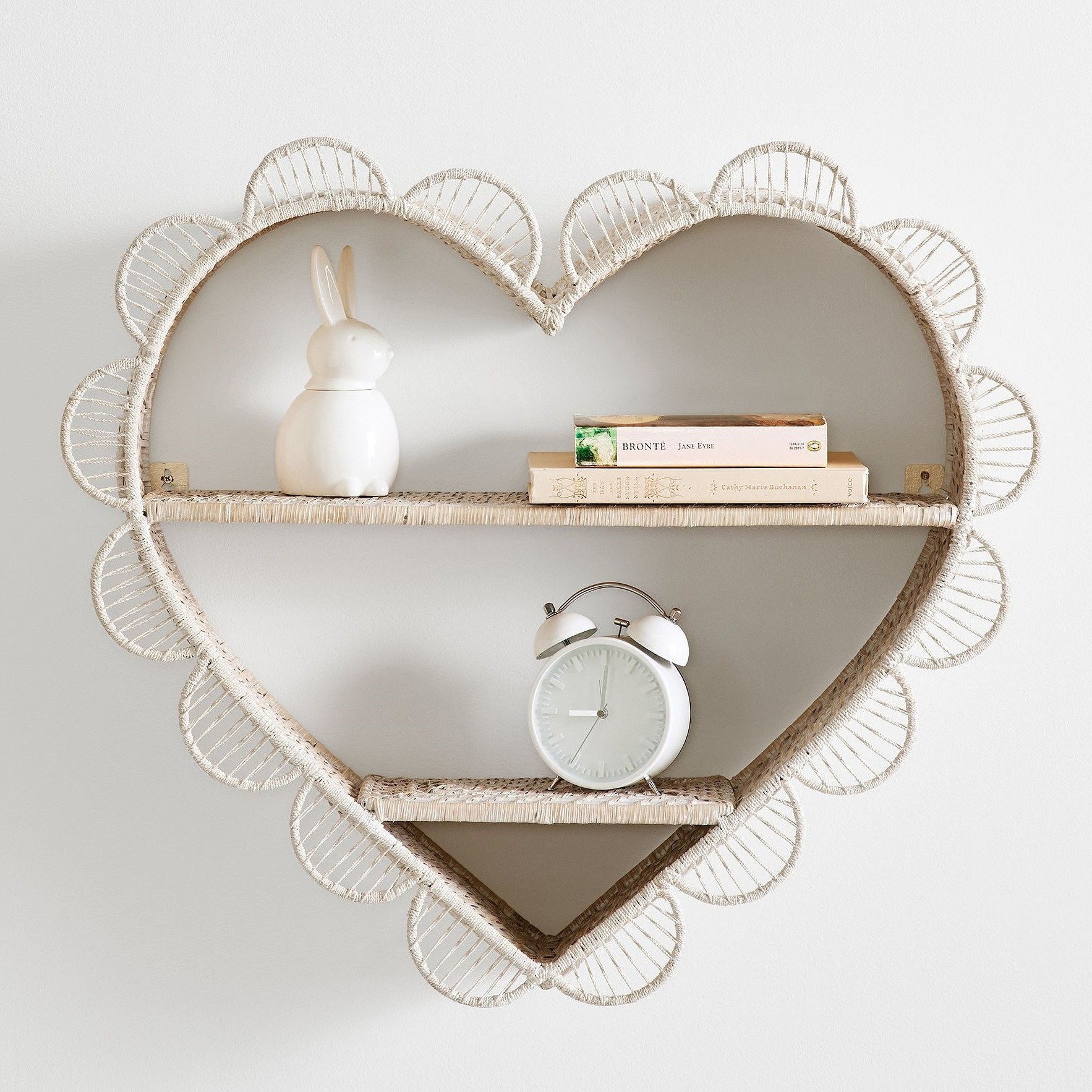 Wholesale Best Selling 2023 Quinn Rattan Heart Shelf - Whimsical and Stylish Woven Wall Decor for a Charming Touch