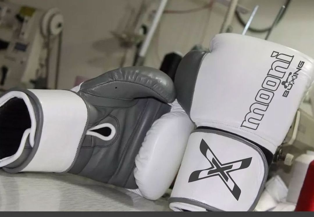 Boxing Gloves Wholesale Professional Leather Training Bag And Sparring Oem Custom Logo Kick Boxing Gloves