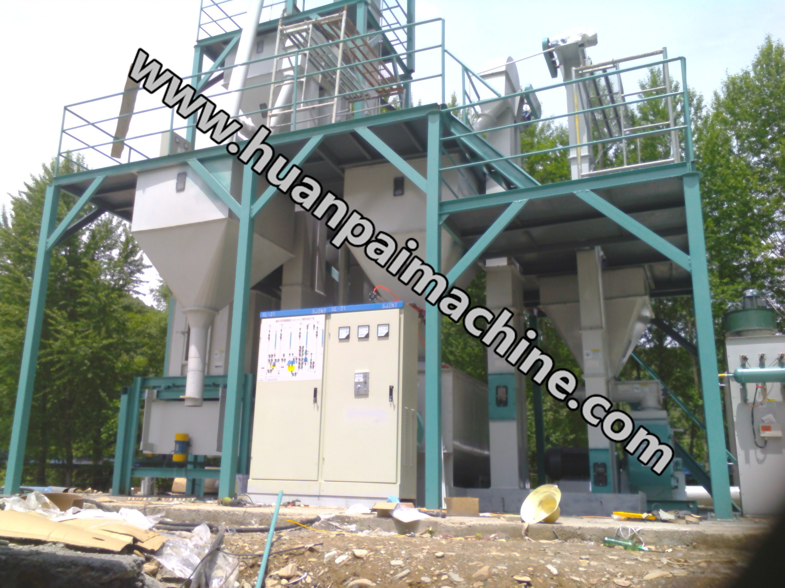 medium capacity 3-5 tons Poultry feed pellet production line/big feed mill plant/feed processing machine for cow pig chicken