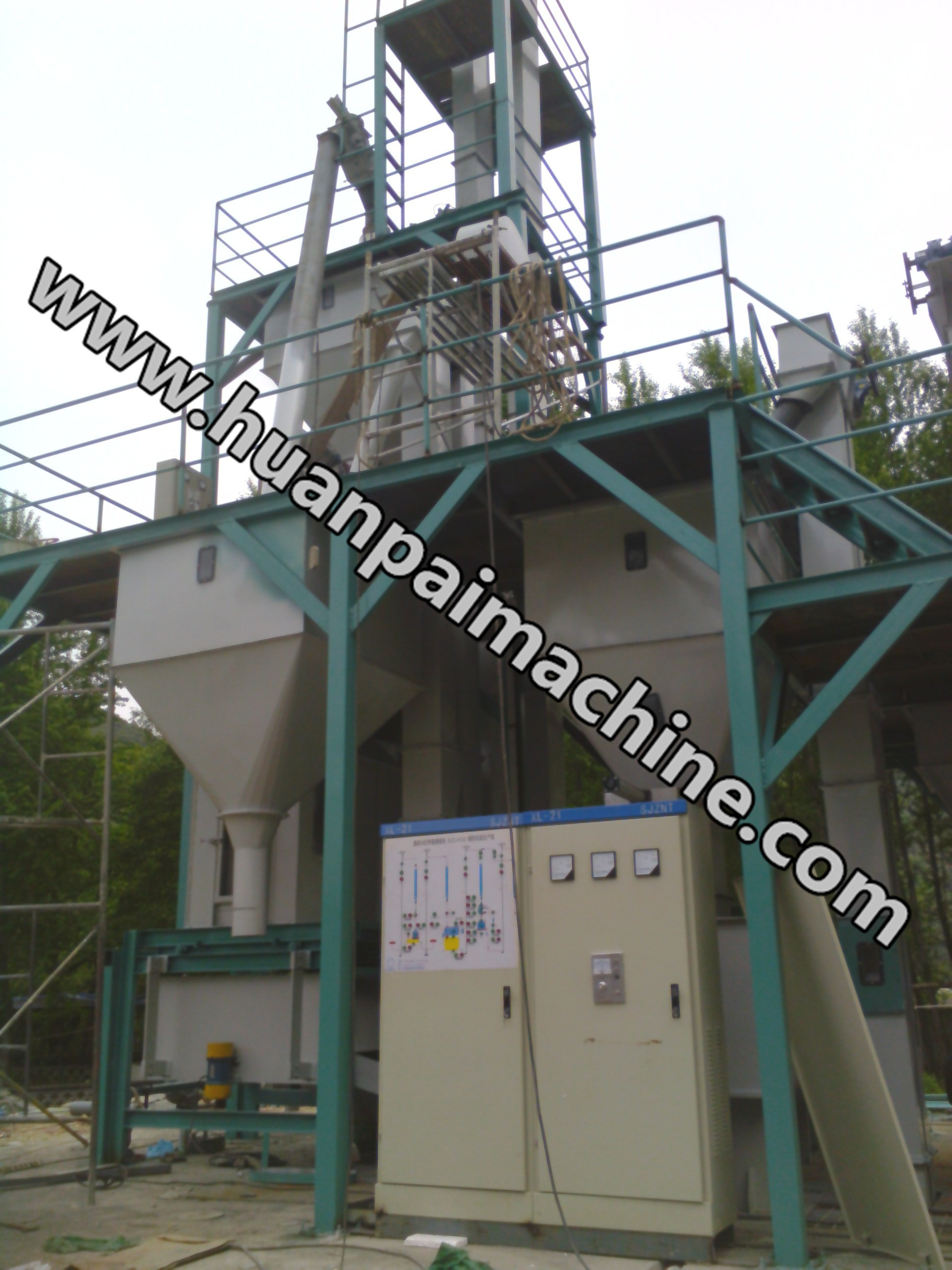 medium capacity 3-5 tons Poultry feed pellet production line/big feed mill plant/feed processing machine for cow pig chicken