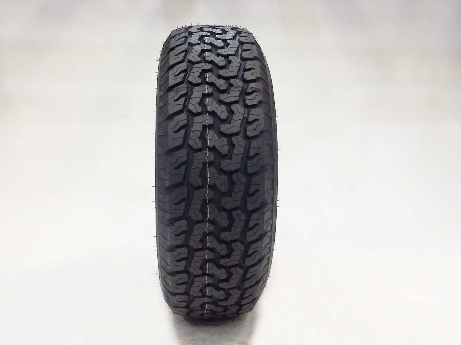 Best Price All Terrain 4x4 Off-road Vehicle High Quality Tyre 265/70R16 265/65R17 255/70R15  AT Tire