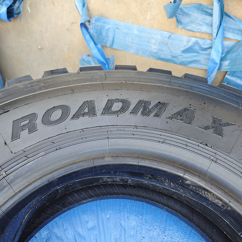 Classical Block Rock Pattern 12.00R20 ROADMAX for Heavy Truck Radial Tyre