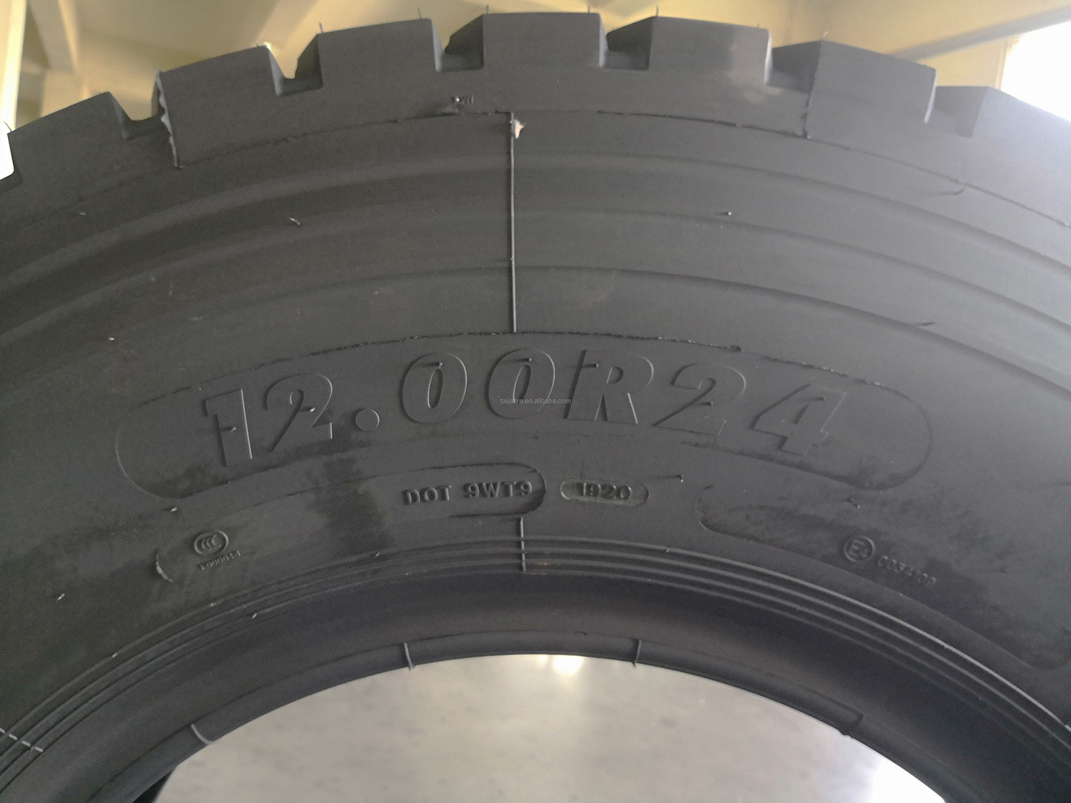 1200R24 20PR cheap chinese price for Truck Tyre Middle east market hot sale