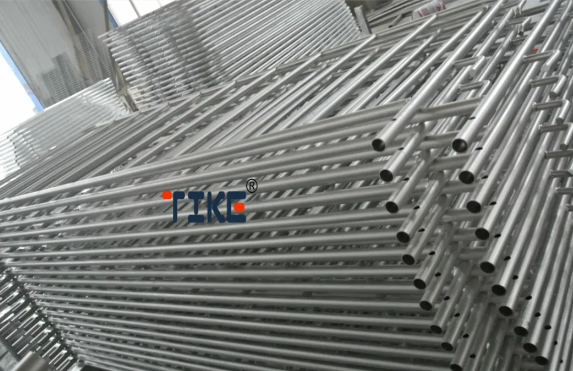 Galvanized security fence panels/ Powder Coated Crowd Control Barrier Fence for Concert