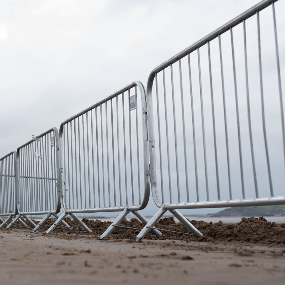 Galvanized security fence panels/ Powder Coated Crowd Control Barrier Fence for Concert